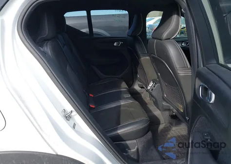 2019 Volvo Xc40 T5 Momentum/T5 R-Design from USA, damaged, VIN YV4162XZ3K2005877